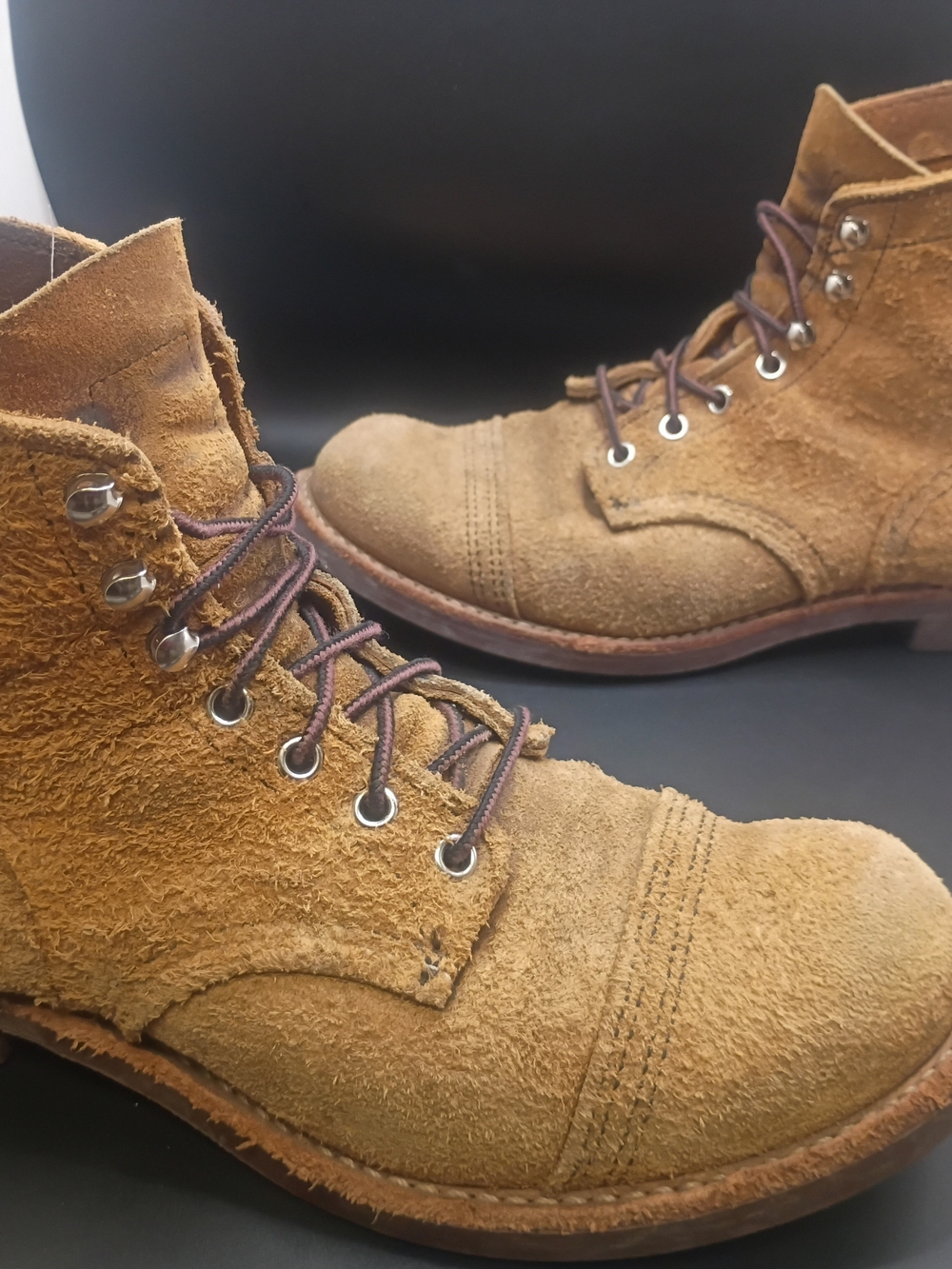 Red Wing Heritage Iron Ranger 8083 Boots 8–E2 Hawthorne Muleskinner Roughout
